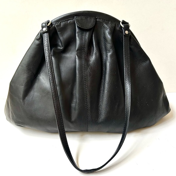 Chaos Leather Shoulder Bag. Half Structured & Half Hobo. Excellent Condition - Picture 2 of 12
